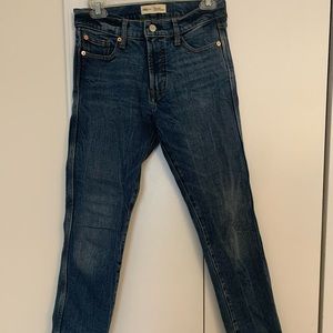 High Rise Slim Straight Gap Jeans